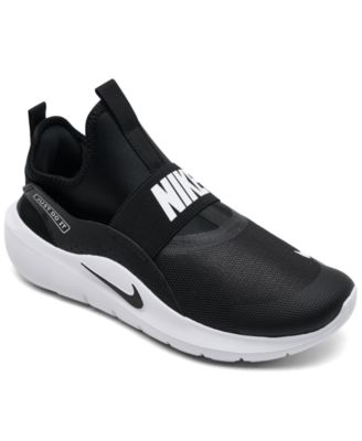 Кроссовки для бега Nike Big Kids Flex Runner 4 без шнуровки от Finish Line черного цвета
