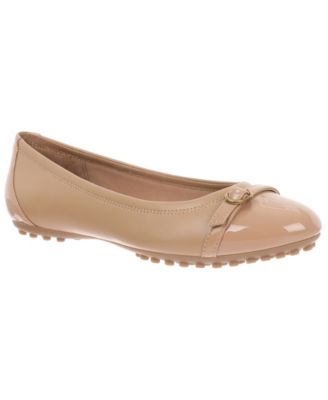 Женские балетки Carrla Cap Toe от Giani Bernini, эксклюзивный бежево-коричневый цвет Macy's