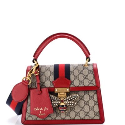 Бывшая в употреблении маленькая сумка Gucci Queen Margaret с верхней ручкой из холщовой ткани с покрытием GG и красной кожей