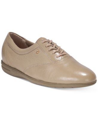 easy spirit women's motion lace up oxford