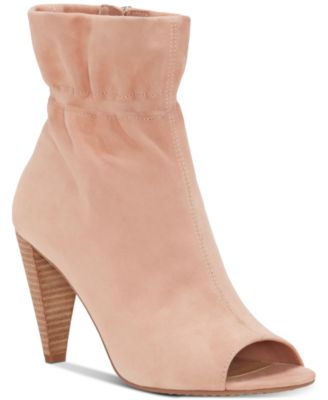 addiena vince camuto