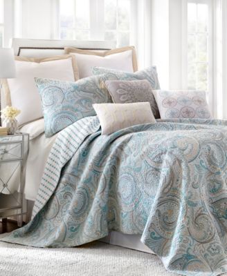 quilt set with euro shams