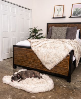 puprug faux fur