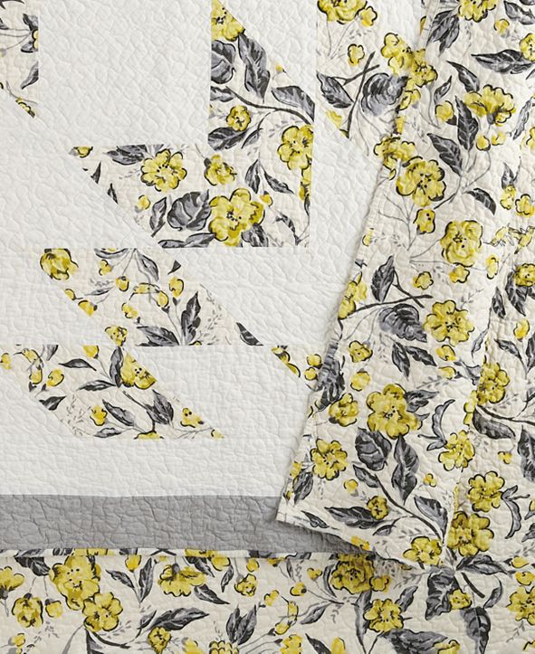 Vera Bradley Hummingbird Blooms Star Twin/Txl Quilt & Reviews Quilts & Bedspreads Bed & Bath