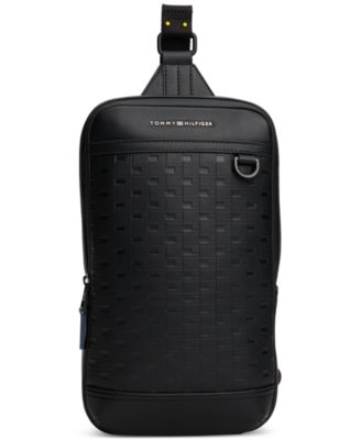 Мужская сумка-слинг Tommy Hilfiger Modern Medium черного цвета
