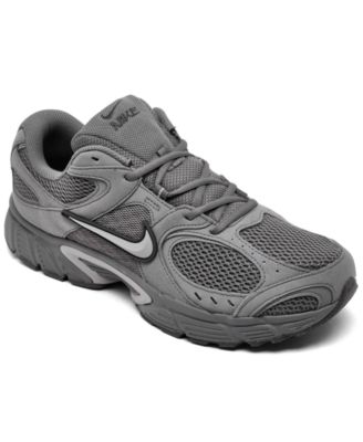 Мужские повседневные кроссовки Nike V5 RNR от Finish Line черного цвета