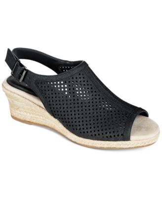 Easy Street Stacy Wedge Sandals 