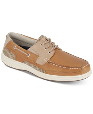 casual boat shoes