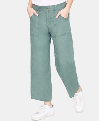 wide legged capri pants