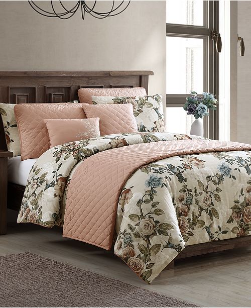 Hallmart Collectibles Lillith 8 Pc Queen Comforter And Quilt Set Reviews Bed In A Bag Bed Bath Macy S