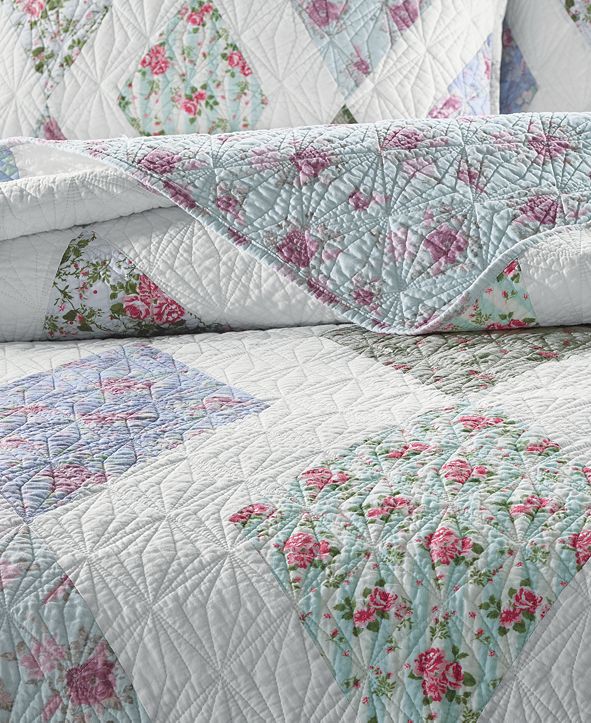 Martha Stewart Collection Reversible Diamond Floral Patchwork Twin/Twin