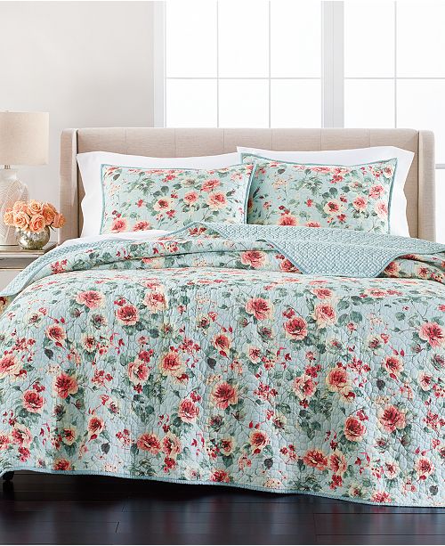 Martha Stewart Collection Garden Floral King Cal King Quilt Created For Macy S Reviews Quilts Bedspreads Bed Bath Macy S Cover large beds with king size bedspreads. martha stewart