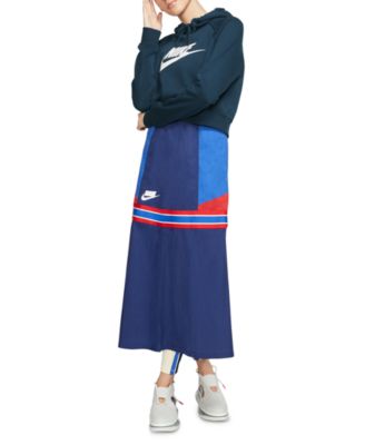 black nike cropped hoodie