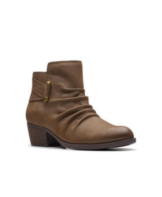 Ботинки Charlten Rosa из женской коллекции Clarks 28090₽