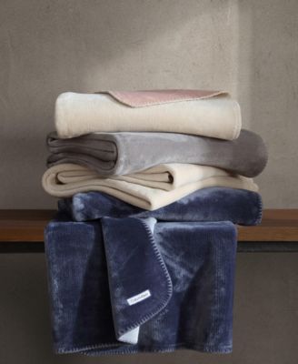 Современный однотонный реверсивный плед Calvin Klein, 70 