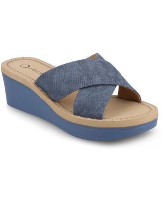 Женские босоножки на танкетке Biara на платформе крест-накрест из коллекции Journee