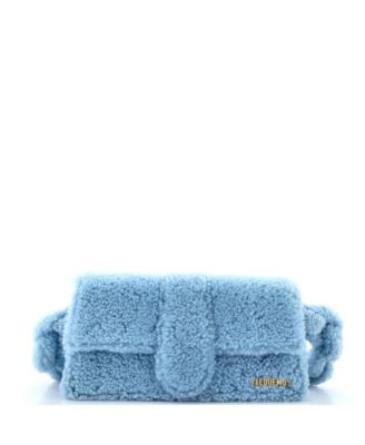 Бывшая в употреблении сумка Jacquemus Le Bambidou с клапаном из овечьей шерсти