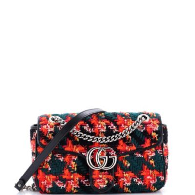Бывшая в употреблении маленькая сумка Gucci GG Marmont с клапаном из твида черного цвета