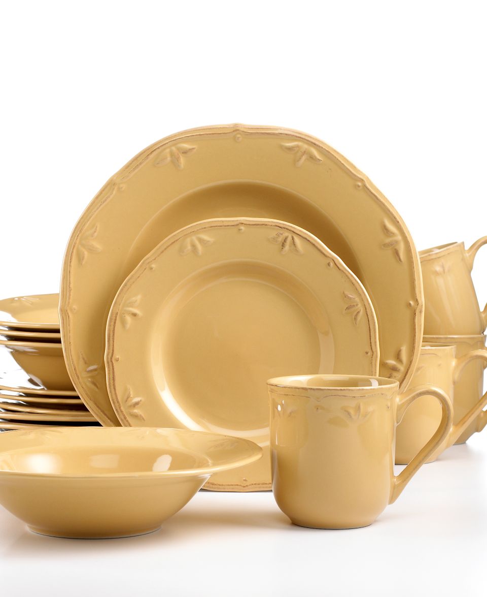 Thomson Pottery Dinnerware, Sicily Caramel 16 Piece Set