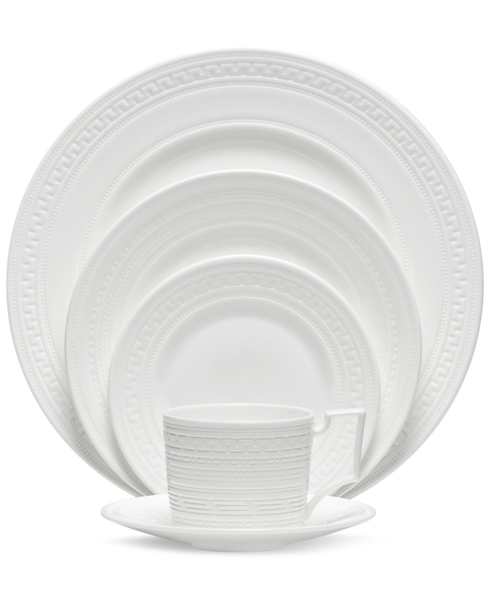 Wedgwood Dinnerware, Intaglio 5 Piece Place Setting   Casual