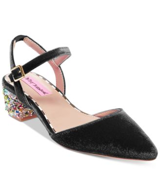 betsey johnson chunky heel